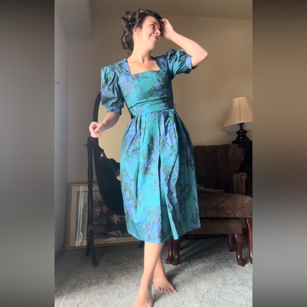 Vintage Lanz of Salzburg Floral dress - Picture 2 of 7
